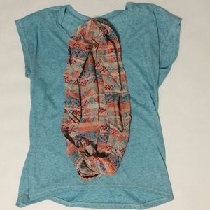 Short sleeve shirt with matching scarf